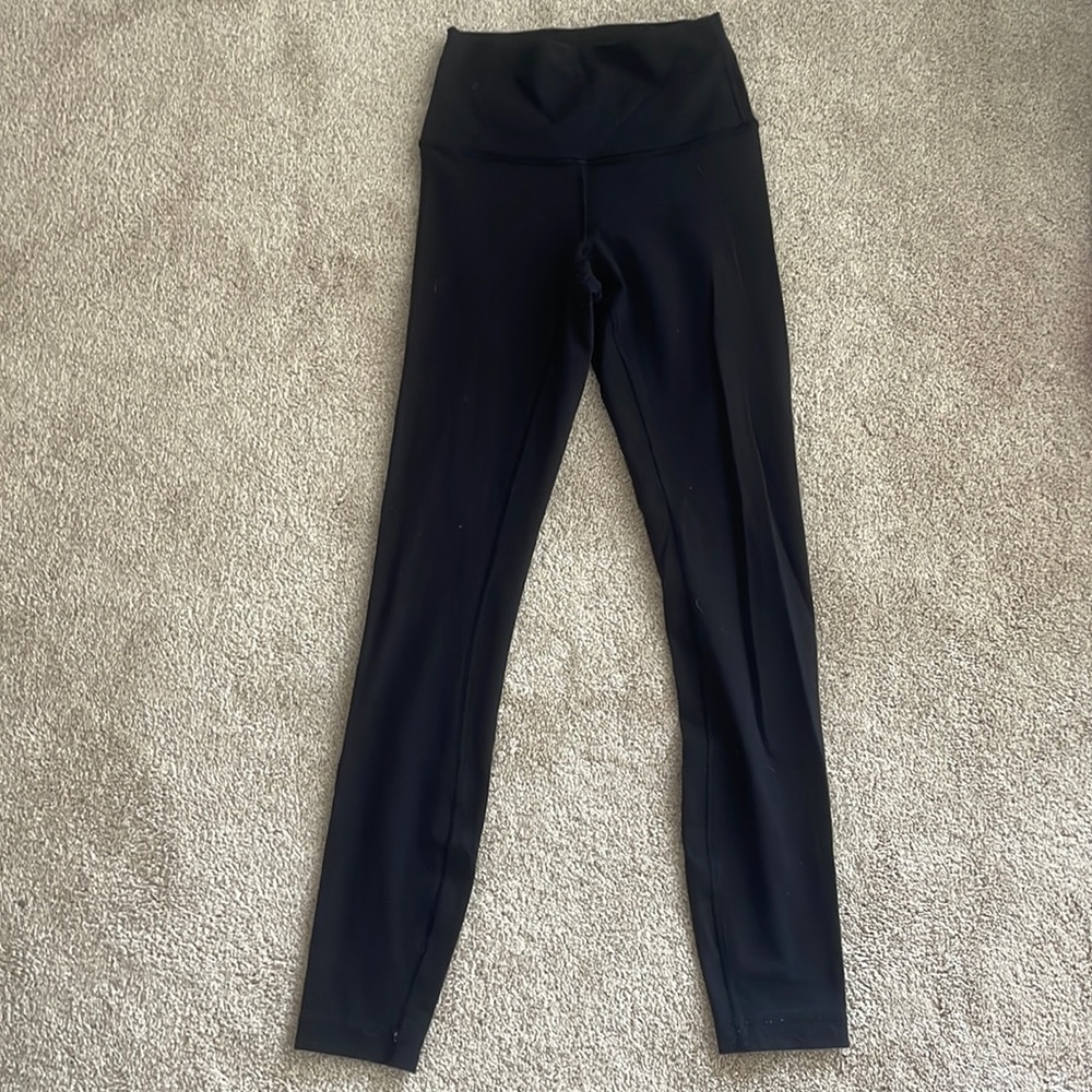 Lululemon high rise wunder under pant, Size 2, gently worn, black
